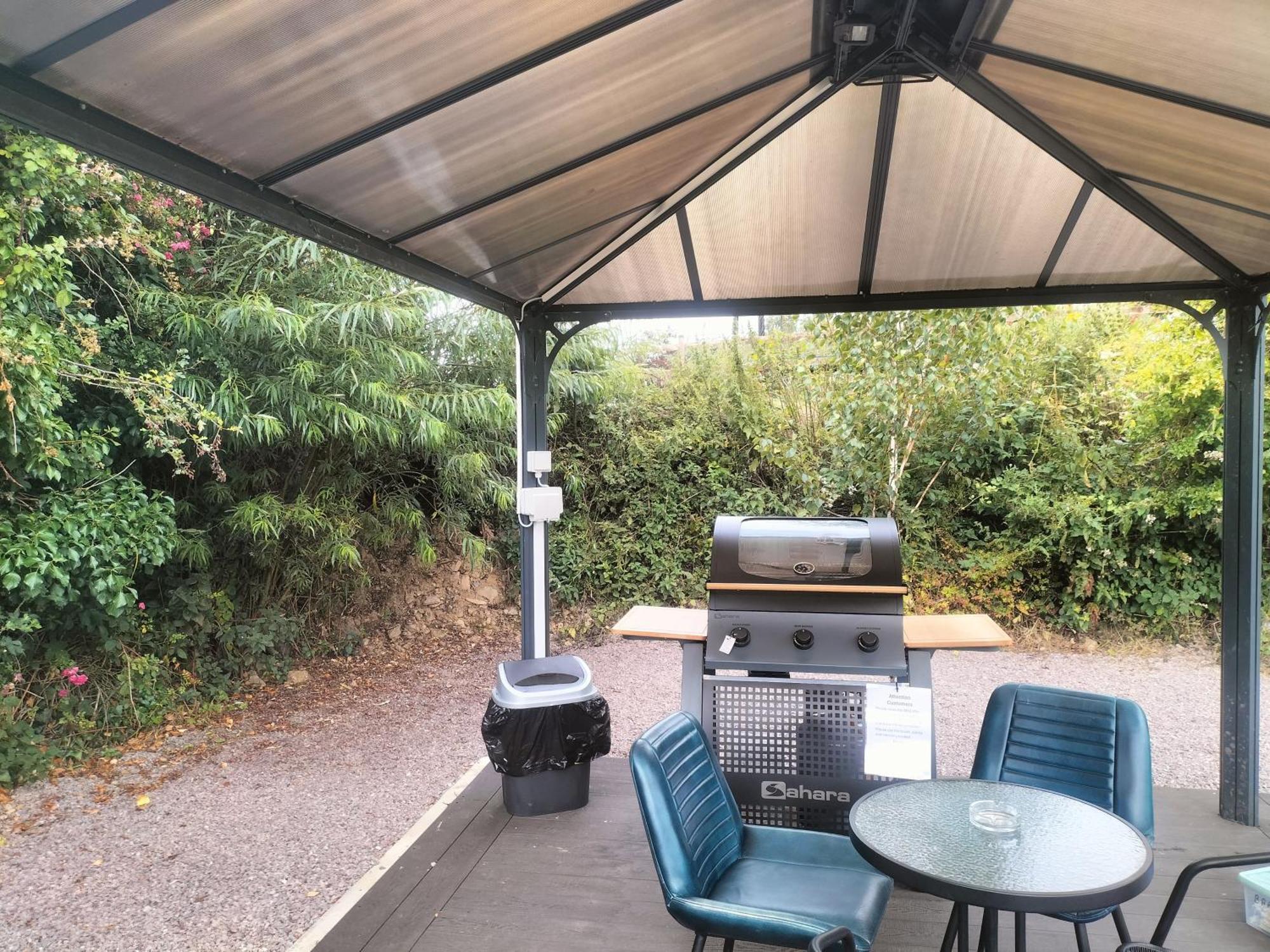 Gateway Glamping Hotel Farranfore Exterior foto